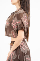 Camicia crop fantasia Jungle Wave con manica palloncino.