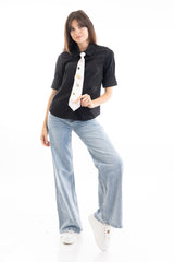 modella indossando Cravatta raso gioiello con applicazioni decorative colore