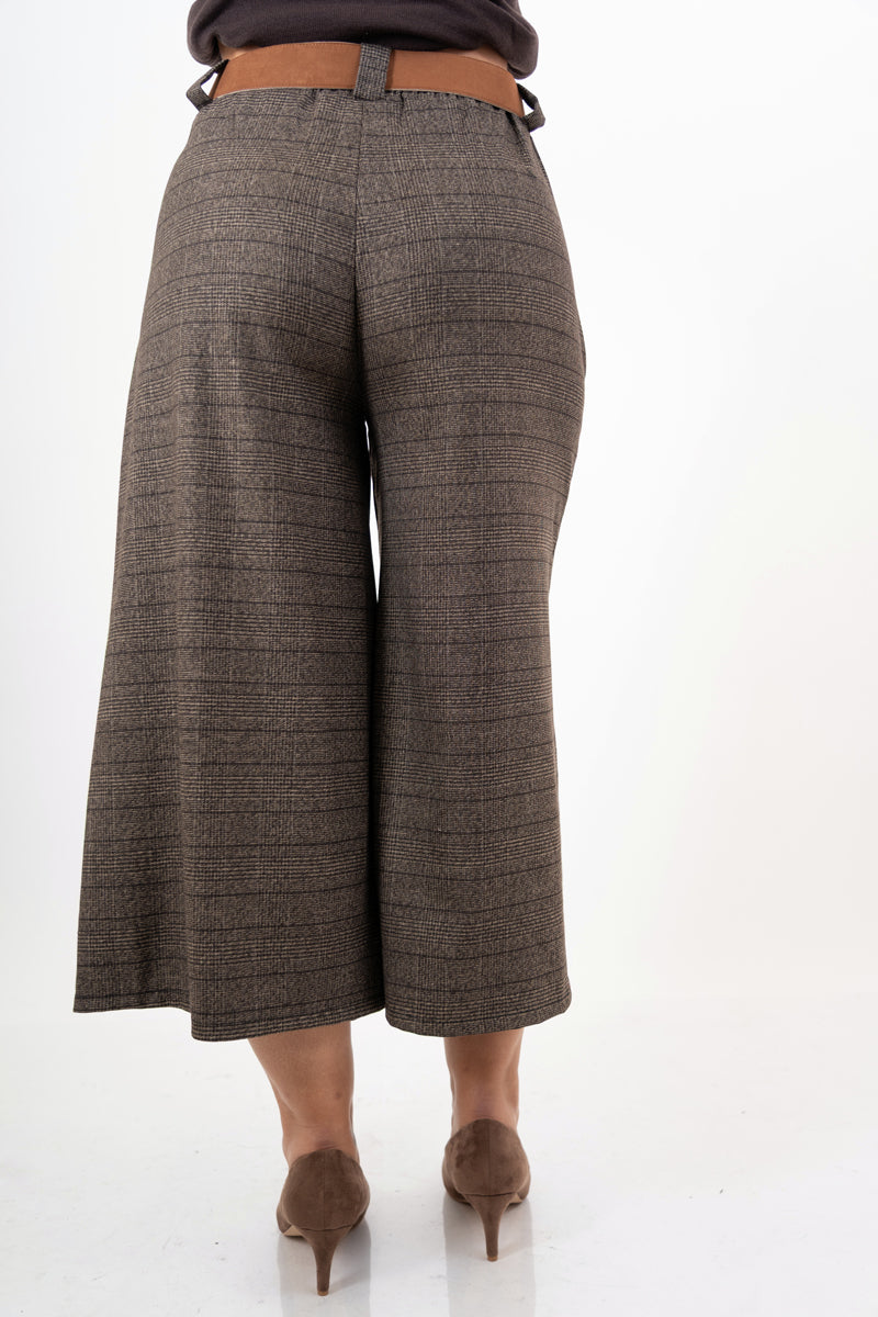 modella indossando Pantagonna palazzo a quadri Principe di Galles in misto viscosa colore