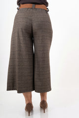 modella indossando Pantagonna palazzo a quadri Principe di Galles in misto viscosa colore