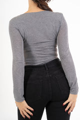 modella indossando Maglia SoftCash in misto viscosa e cashmere colore