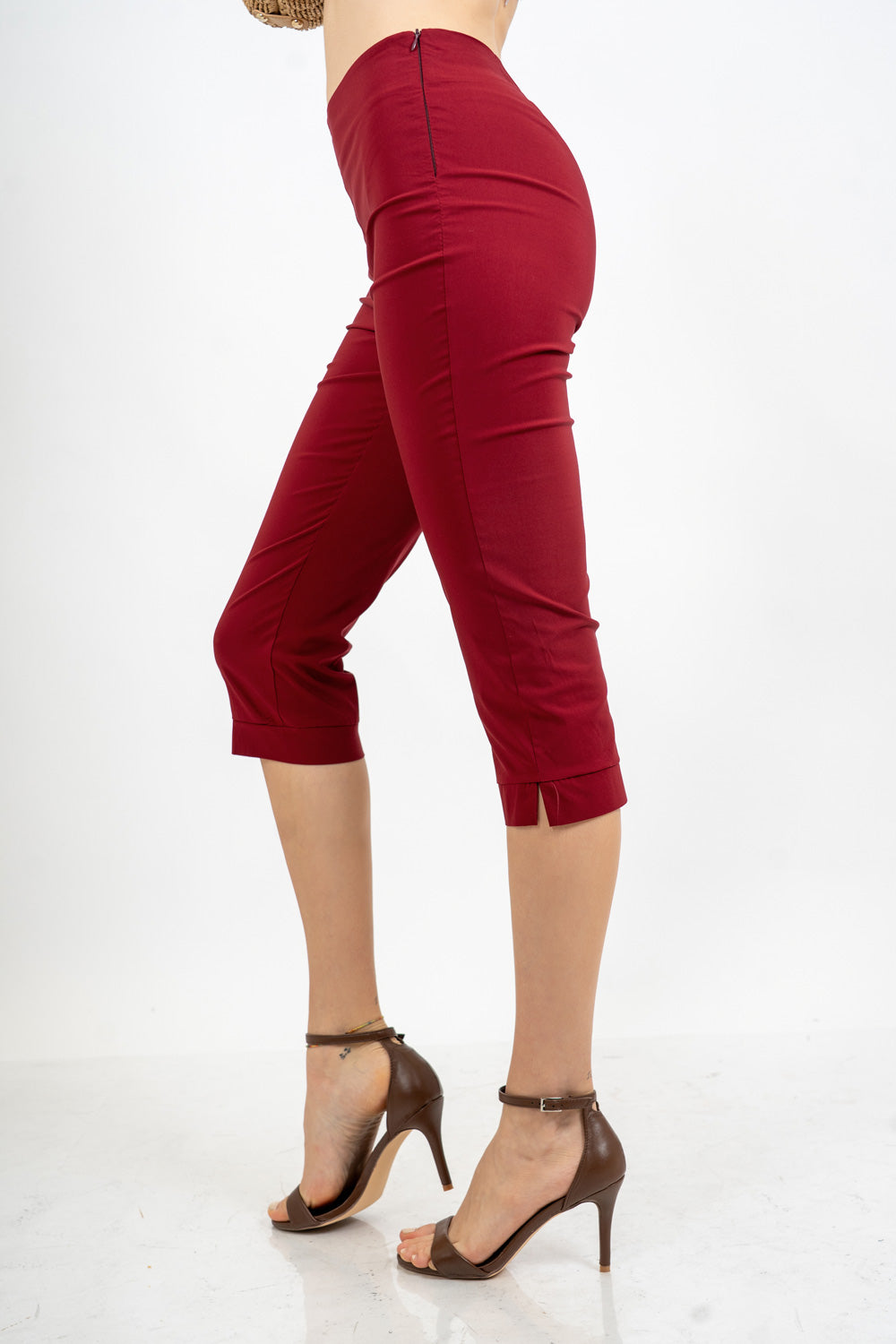 Pantalone Capri elasticizzato con spacchetto