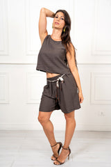 Completo in Tencel e Lino con Top Smanicato e Bermuda