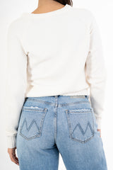 modella indossando Maglione sportivo con maniche raglan e bordo a coste colore