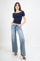 Jeans gamba dritta in denim leggero estivo a vita alta.