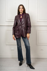 modella indossando Blazer Corinne colore