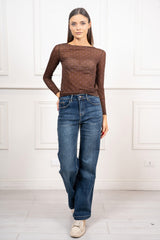 modella indossando Jeans Harlow Straight colore