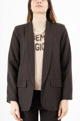 modella indossando Giacca aperta in poliviscosa con bavero lungo e fodera gessata – Marrone colore Marrone Unica