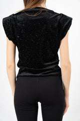 modella indossando Top velluto elasticizzato con scollo morbido e punti luce colore