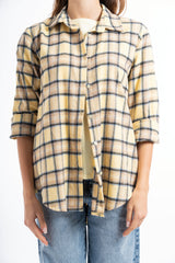 modella indossando Camicia over in flanella di cotone fantasia Soft Tartan colore Giallo Unica