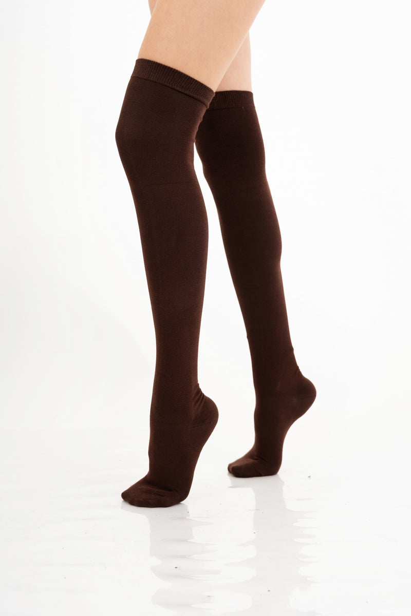 modella indossando Parigine donna in cotone elasticizzato colore Marrone Unica