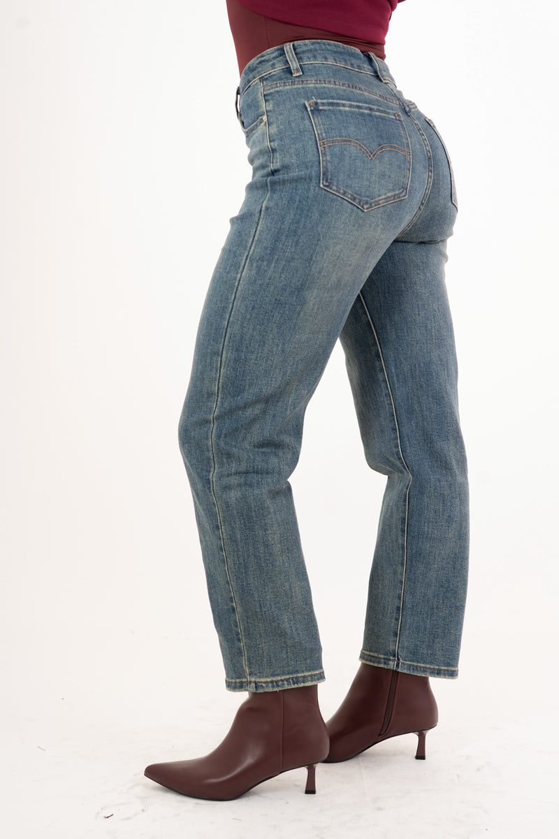 Jeans Mom Fit con lavaggio vintage