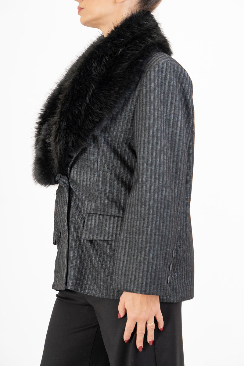 Giacca Faux Fur Chic spinata con collo removibile